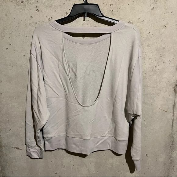 Victoria's Secret M Sweatshirt Women Gray ANGEL Logo Pullover Open Back NWT - Picture 4 of 10